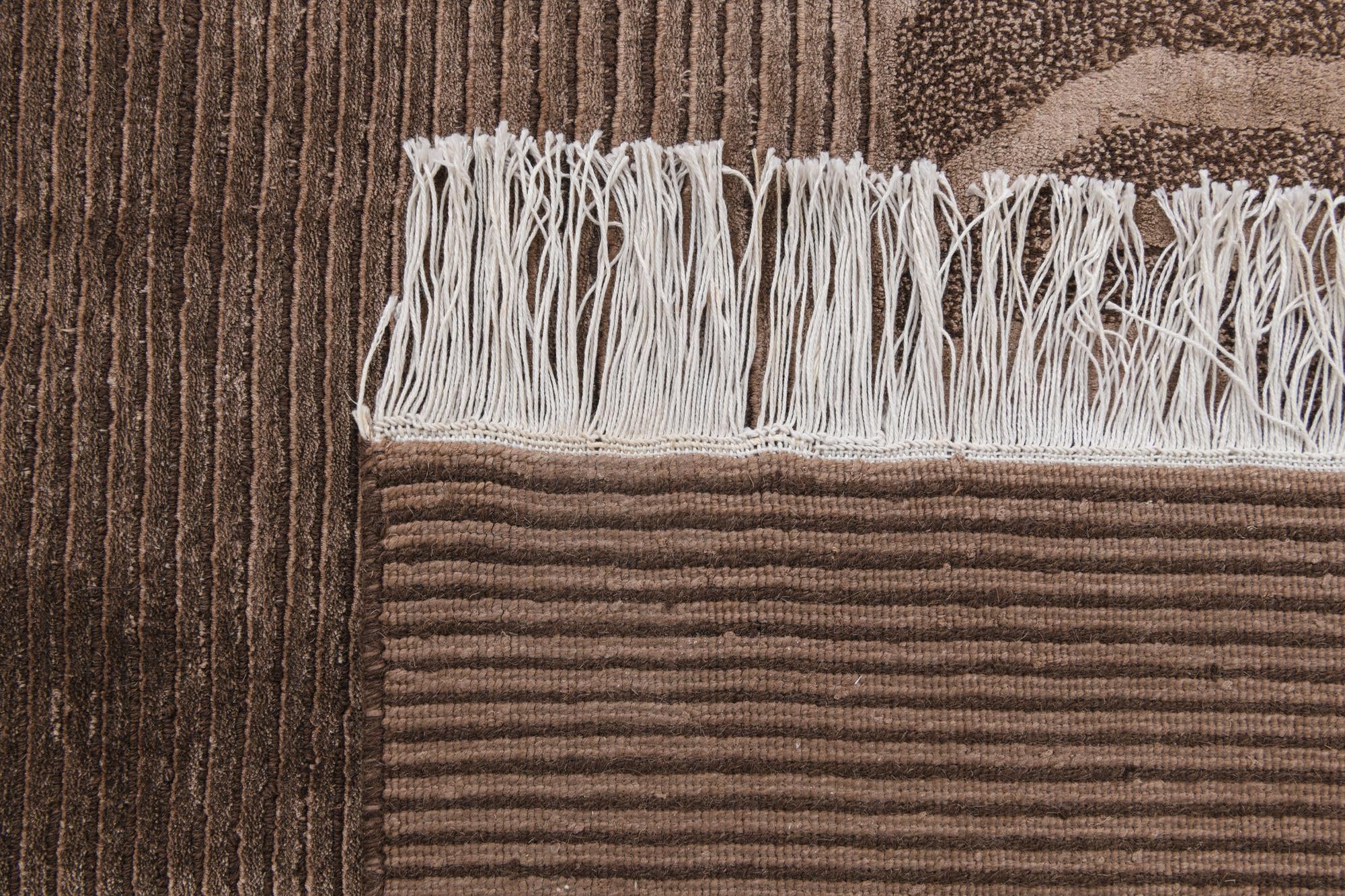 5' 8 x 8' Hand Knotted Darya Wool Rug