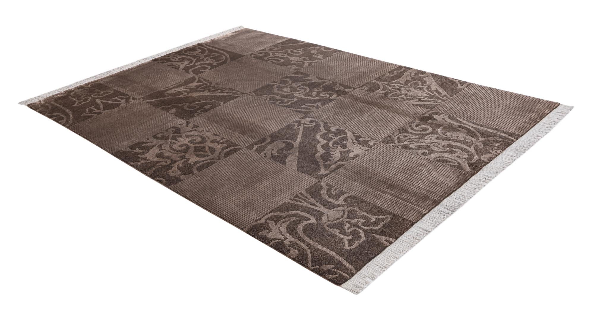 5' 8 x 8' Hand Knotted Darya Wool Rug