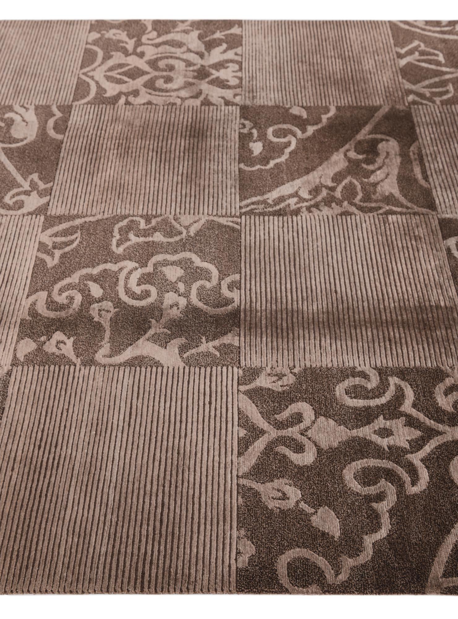 5' 8 x 8' Hand Knotted Darya Wool Rug