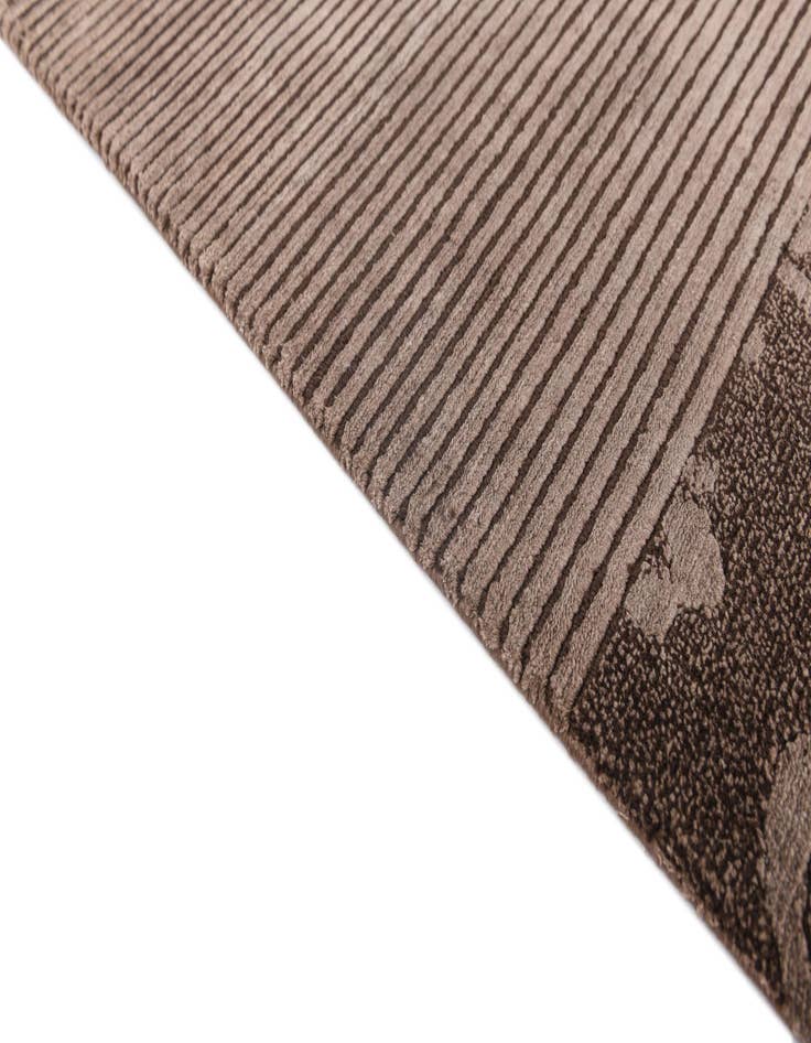 Detail image of 5' 8 x 8'  Hand Knotted Darya Wool Rug