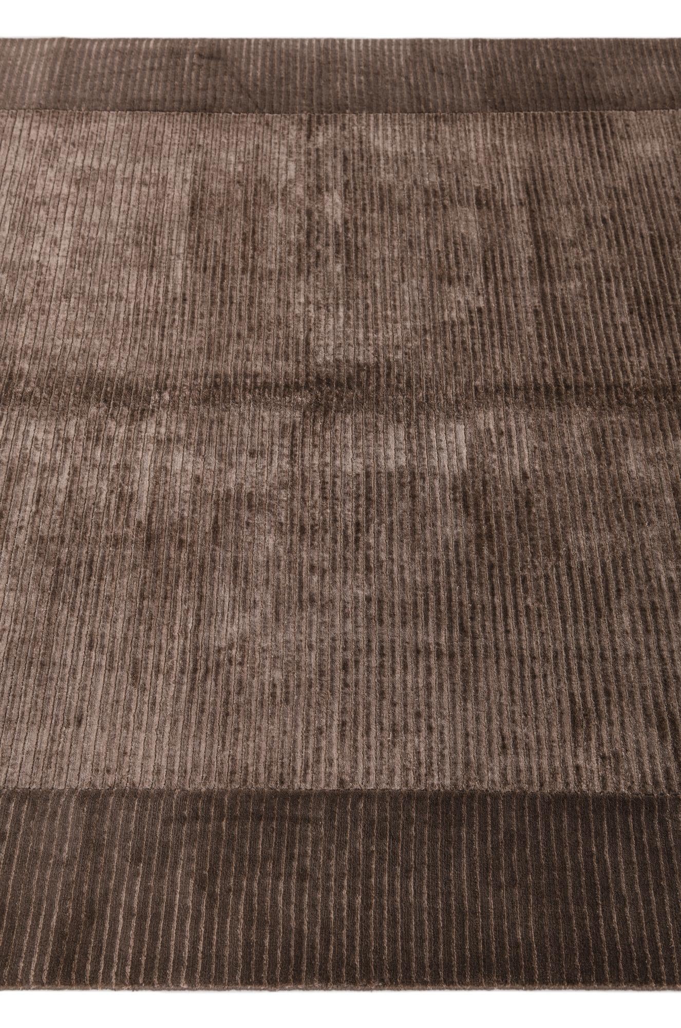 5' 5 x 8' Hand Knotted Darya Wool Rug