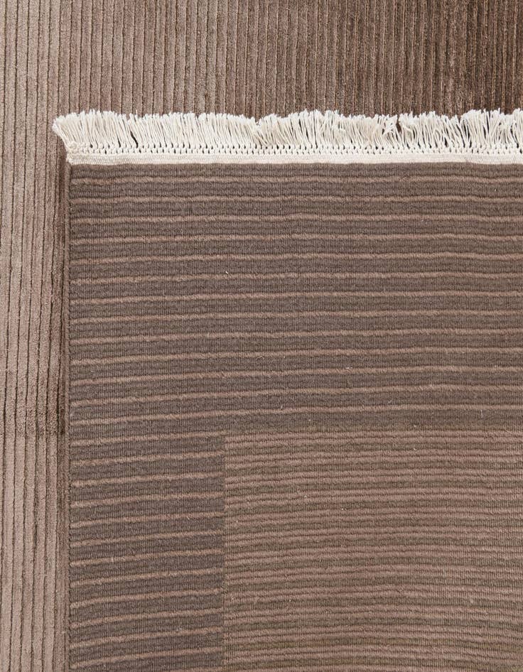 Detail image of 5' 8 x 7' 10  Hand Knotted Darya Wool Rug