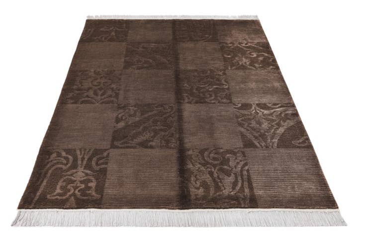 Detail image of 4' 2 x 6' 2 Hand Knotted Darya Wool Rug