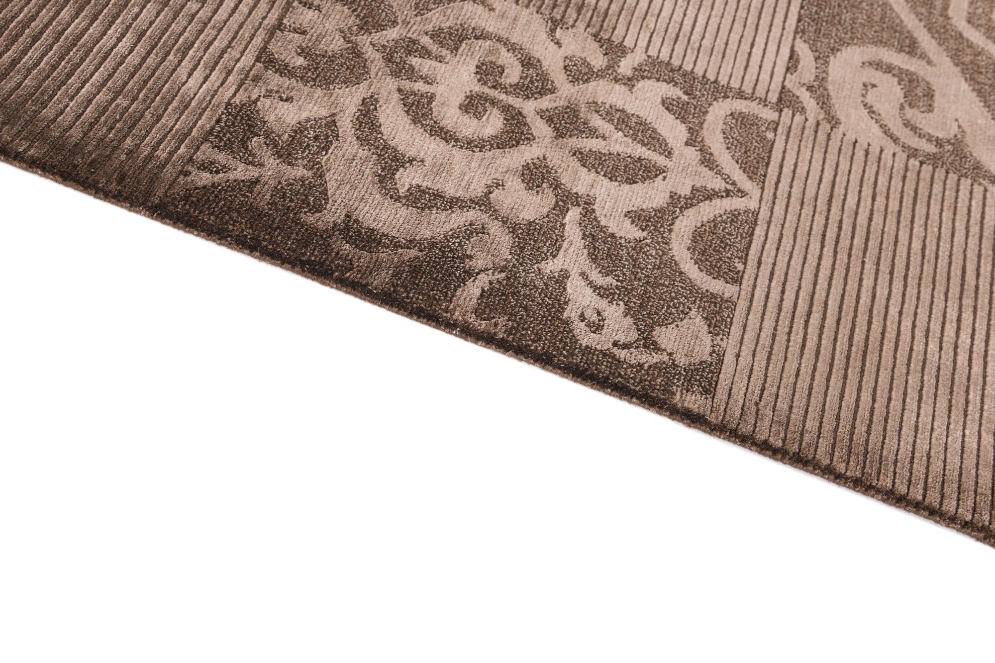 4' 2 x 6' 2 Hand Knotted Darya Wool Rug