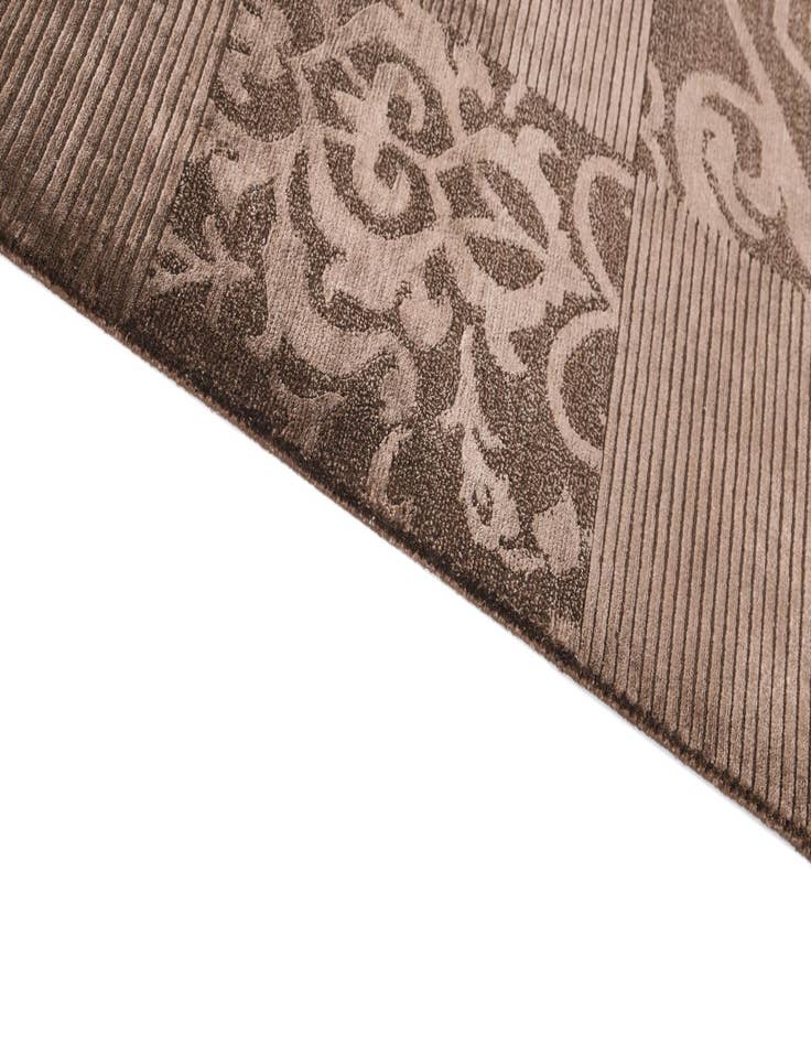 Detail image of 4' 2 x 6' 2  Hand Knotted Darya Wool Rug