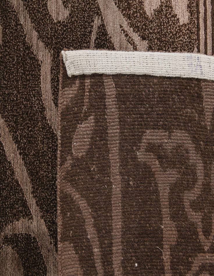 Detail image of 5' 9 x 8' 2  Hand Knotted Darya Wool Rug