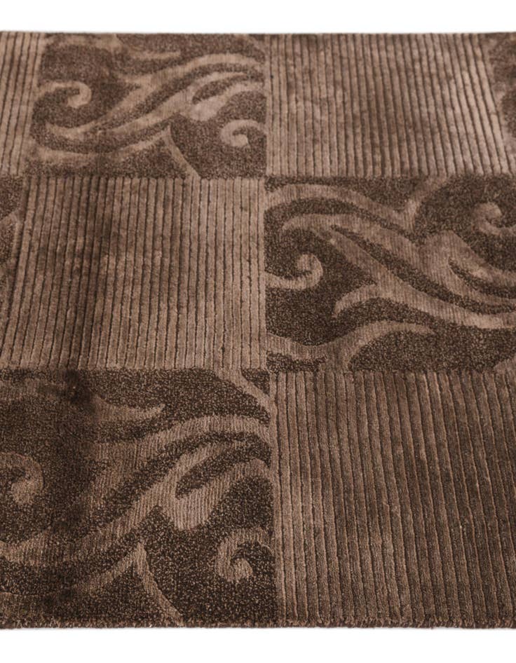 Detail image of 2' 7 x 4' 11  Hand Knotted Darya Wool Rug