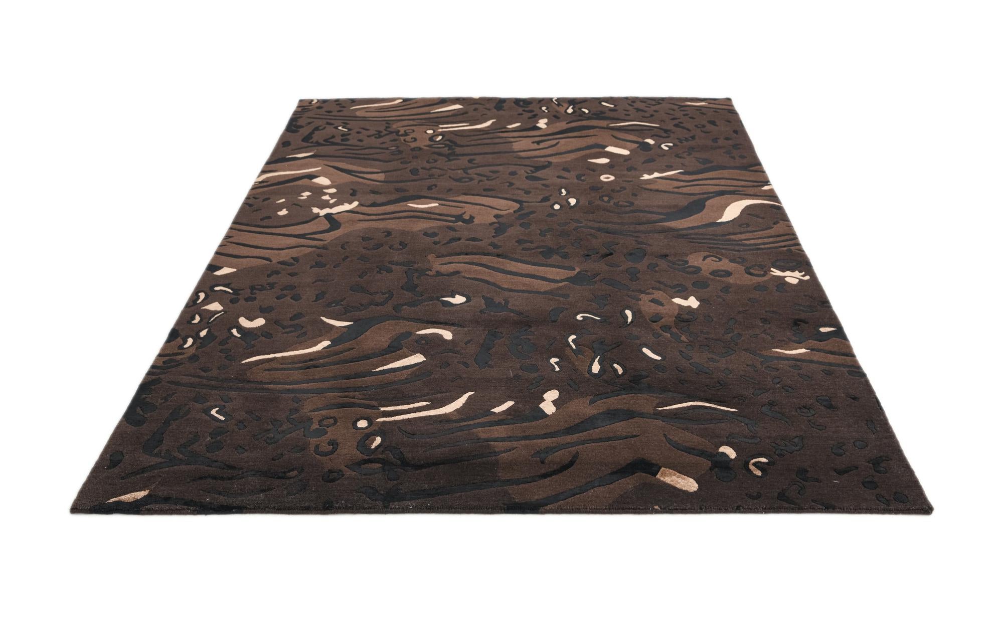 5' 7 x 8' Hand Knotted Darya Wool Rug