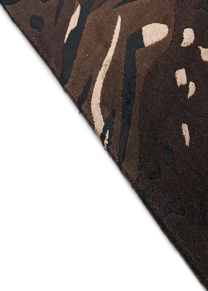 5' 7 x 8' Hand Knotted Darya Wool Rug