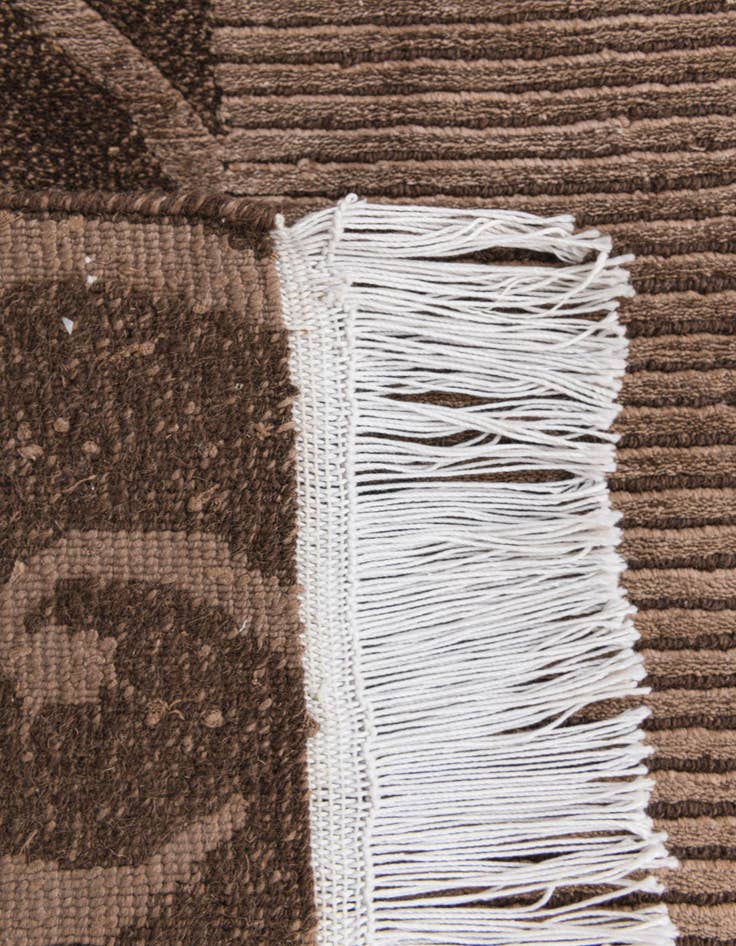 Detail image of 2' 7 x 5' 1  Hand Knotted Darya Wool Rug