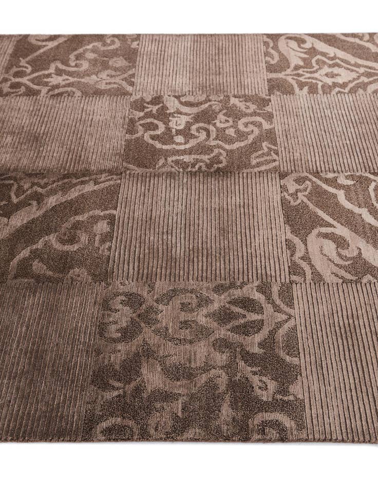 Detail image of 4' 11 x 6' 7  Hand Knotted Darya Wool Rug
