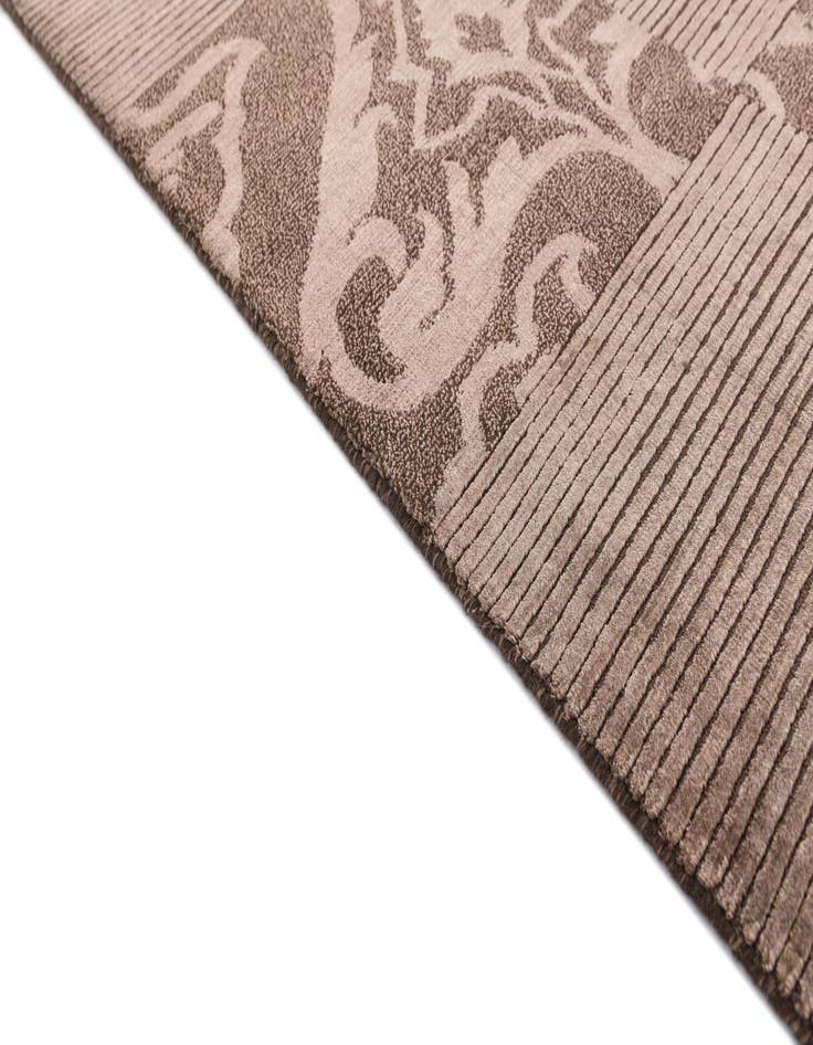 Detail image of 4' 10 x 6' 9  Hand Knotted Darya Wool Rug