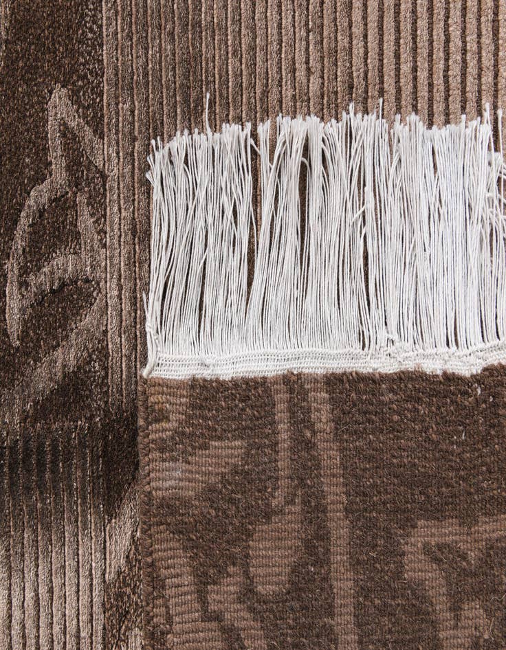 Detail image of 5' 1 x 6' 9  Hand Knotted Darya Wool Rug