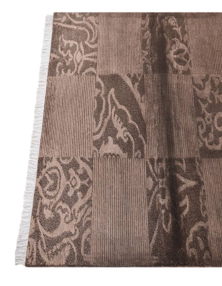 Detail image of 2' 10 x 4' 11  Hand Knotted Darya Wool Rug