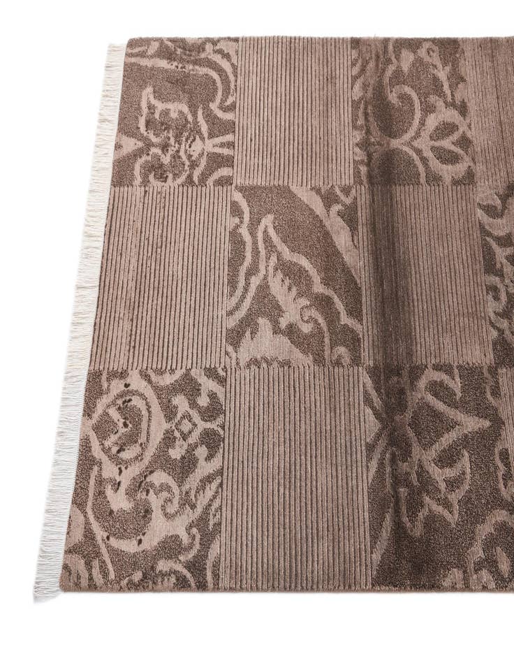 Detail image of 2' 7 x 5'  Hand Knotted Darya Wool Rug