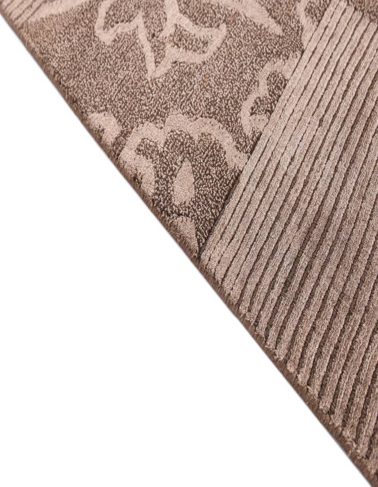 Detail image of 2' 7 x 5'  Hand Knotted Darya Wool Rug