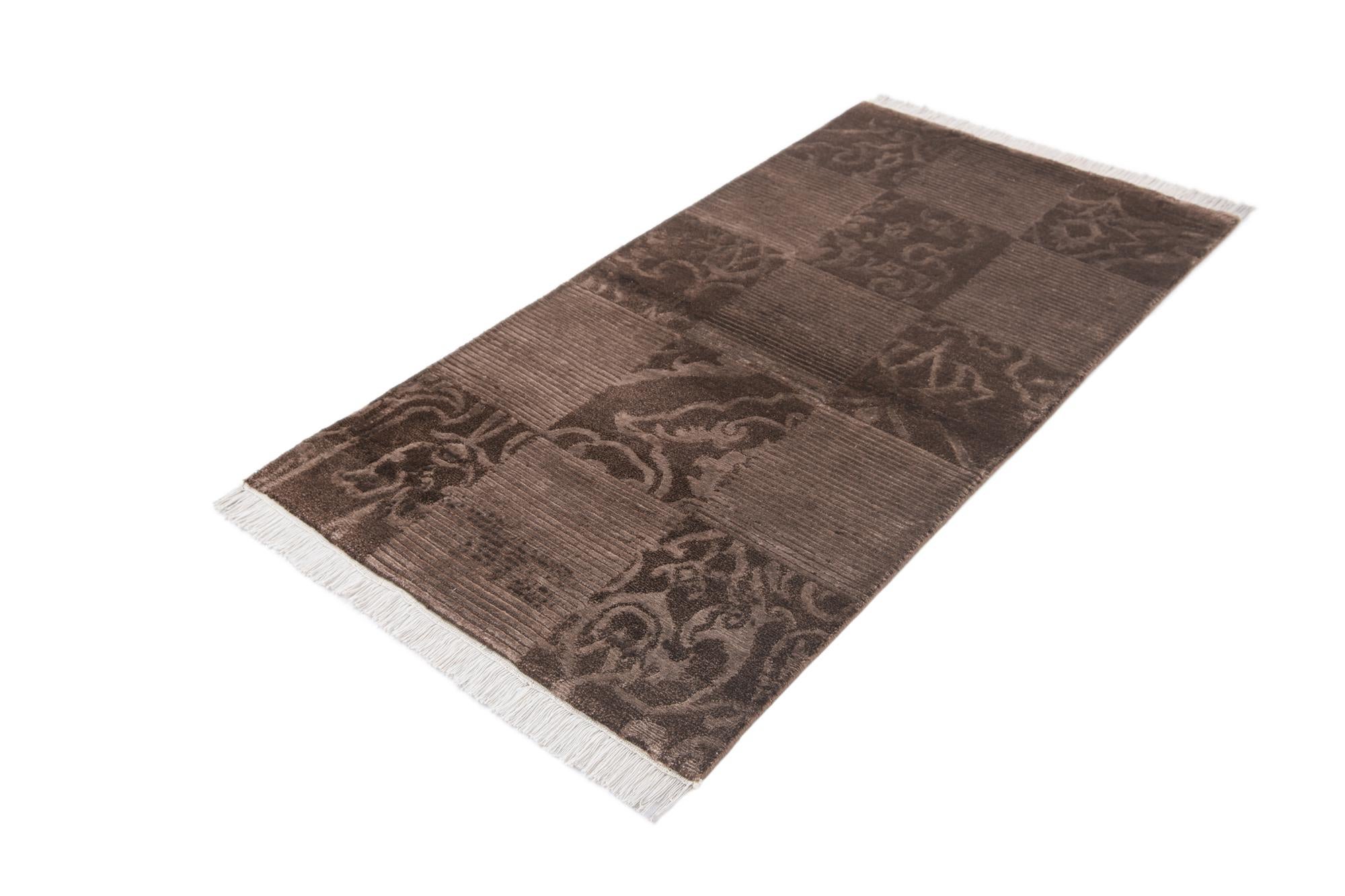 2' 7 x 5' 2 Hand Knotted Darya Wool Rug