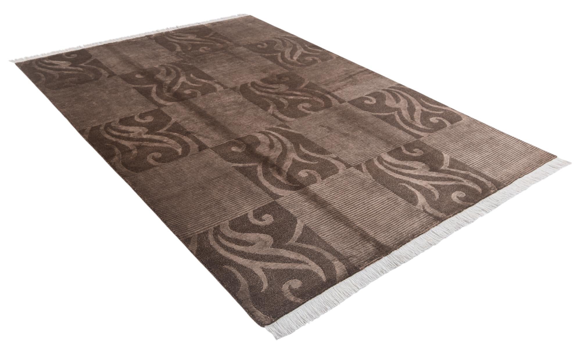 5' 7 x 7' 9 Hand Knotted Darya Wool Rug