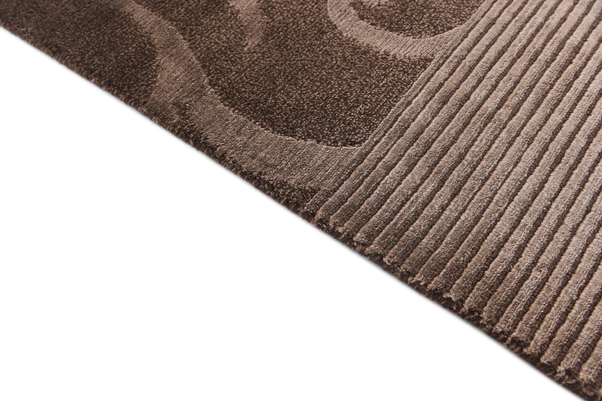 5' 7 x 7' 9 Hand Knotted Darya Wool Rug