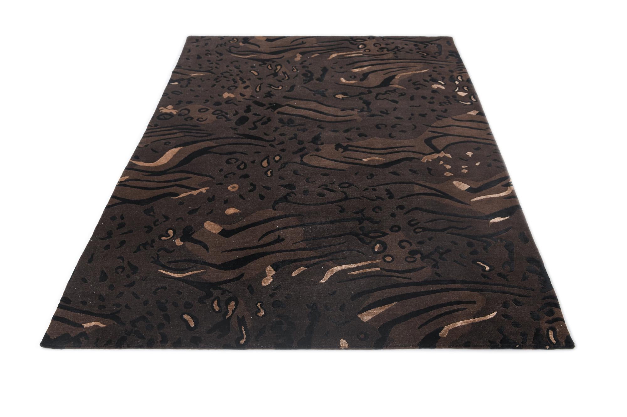 5' 8 x 8' Hand Knotted Darya Wool Rug