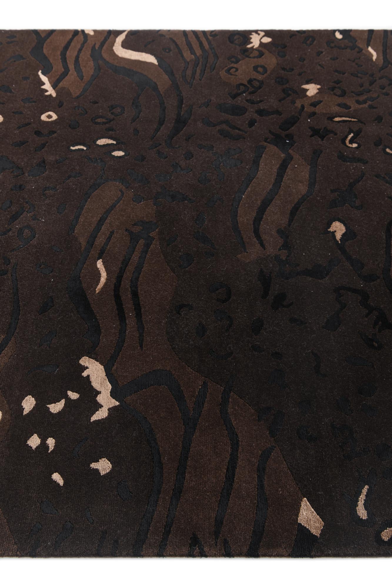 5' 8 x 8' Hand Knotted Darya Wool Rug