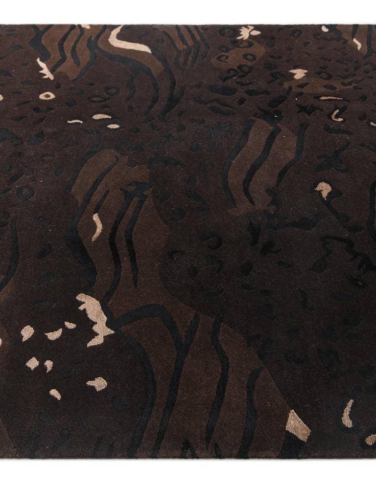 Detail image of 5' 8 x 8'  Hand Knotted Darya Wool Rug