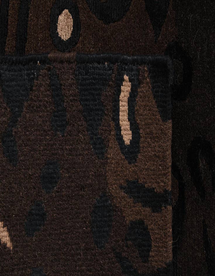 Detail image of 5' 8 x 8'  Hand Knotted Darya Wool Rug