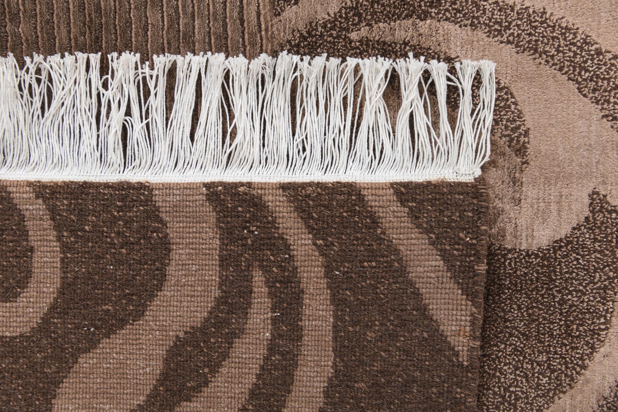 5' 7 x 7' 11 Hand Knotted Darya Wool Rug