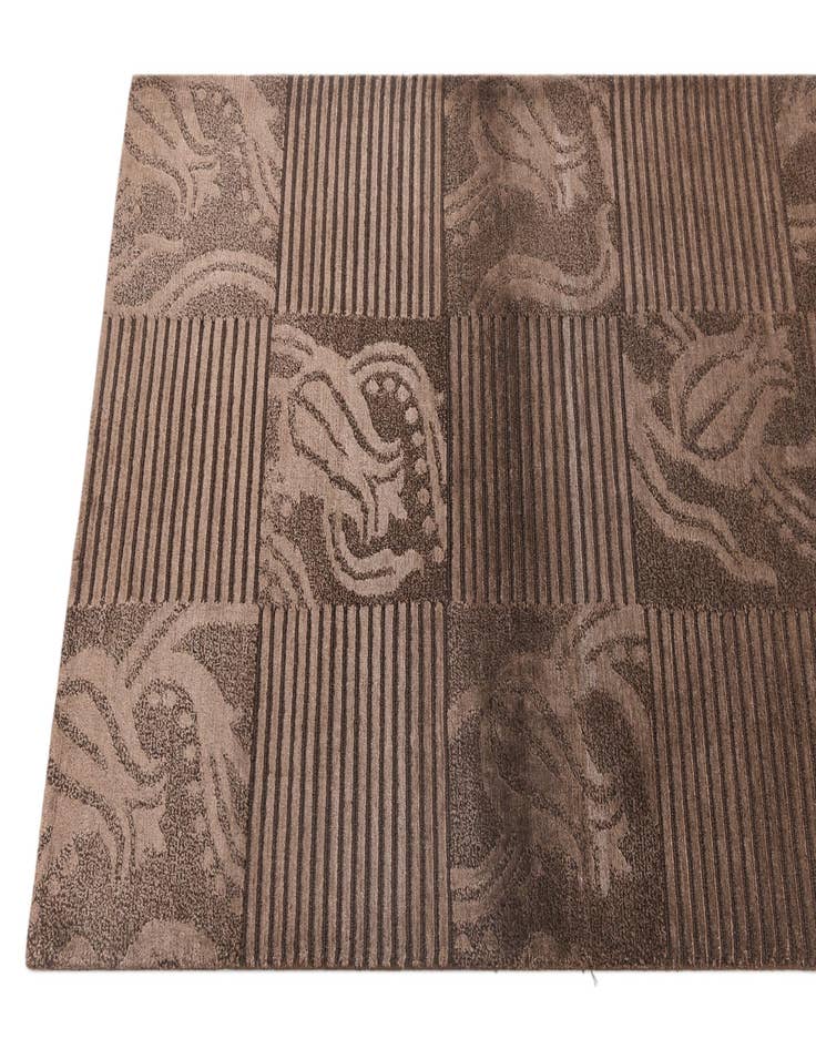 Detail image of 2' 7 x 4' 10  Hand Knotted Darya Wool Rug