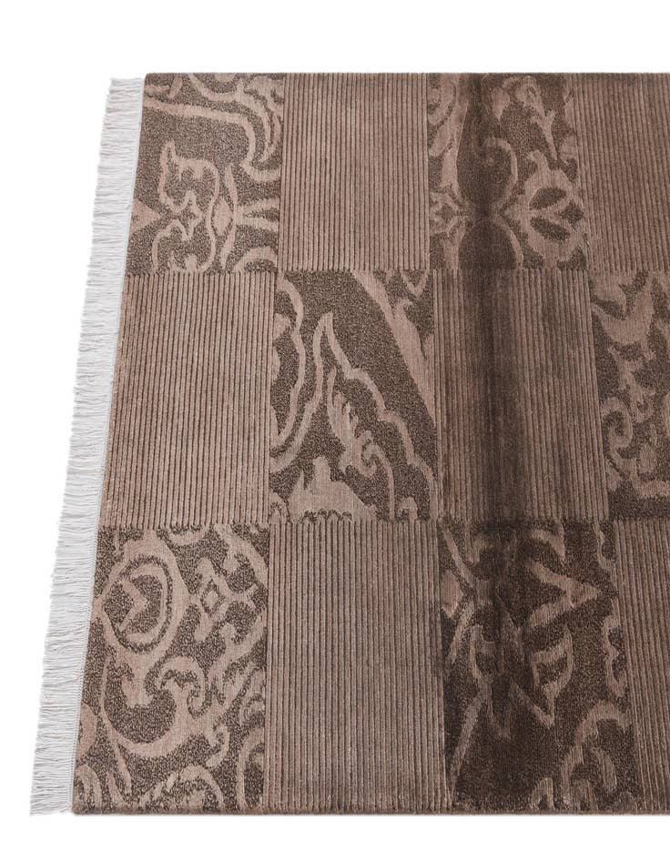 Detail image of 2' 7 x 5'  Hand Knotted Darya Wool Rug