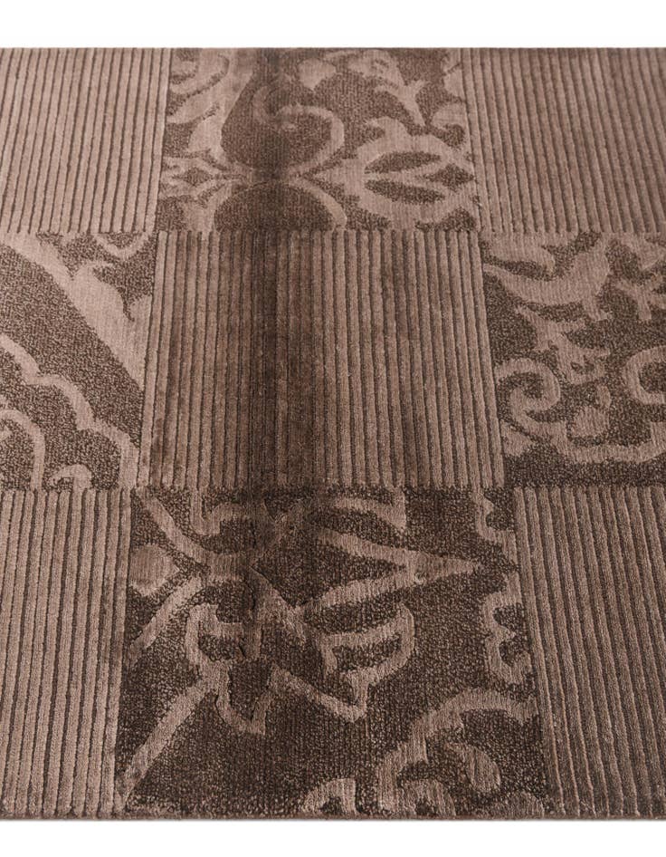 Detail image of 2' 7 x 5'  Hand Knotted Darya Wool Rug