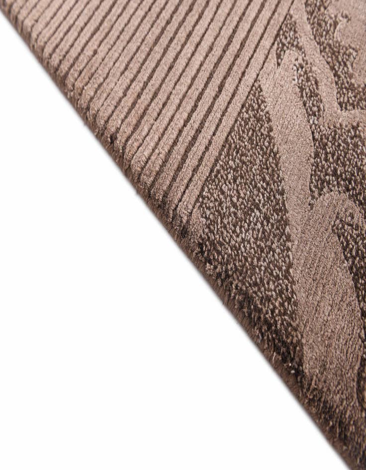 Detail image of 2' 7 x 5'  Hand Knotted Darya Wool Rug