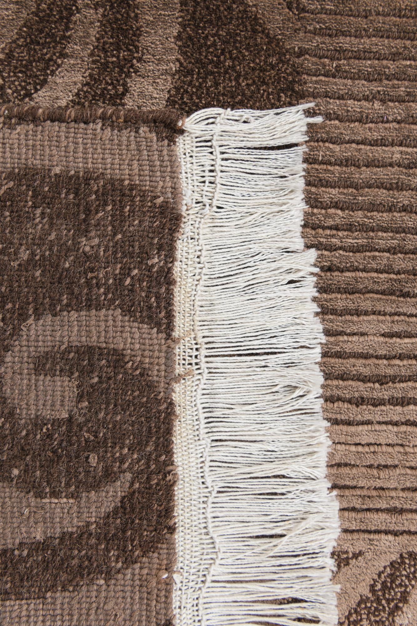 2' 7 x 5' Hand Knotted Darya Wool Rug