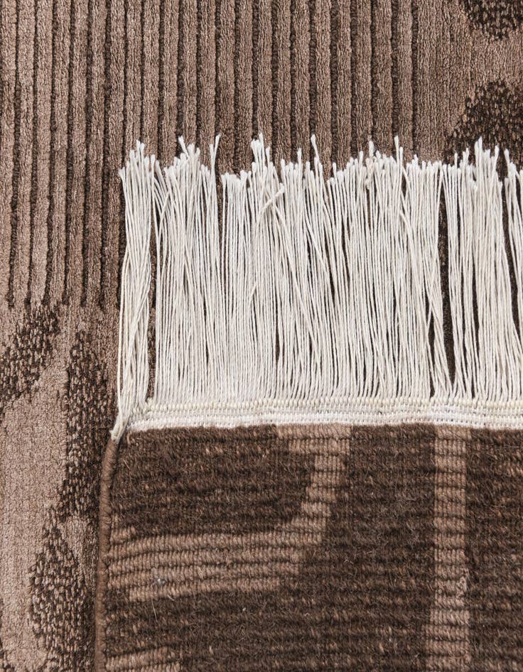 Detail image of 2' 7 x 5'  Hand Knotted Darya Wool Rug