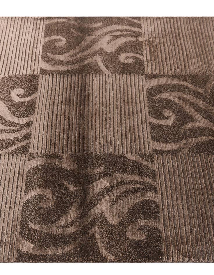 Detail image of 2' 7 x 5'  Hand Knotted Darya Wool Rug