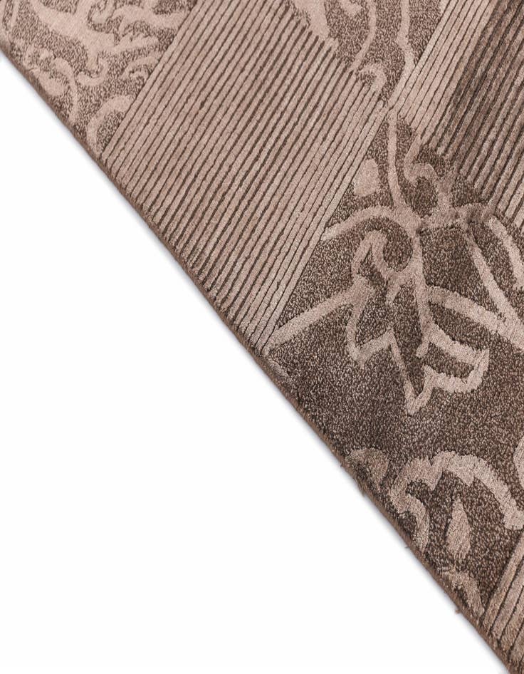 Detail image of 2' 7 x 5' 1  Hand Knotted Darya Wool Rug