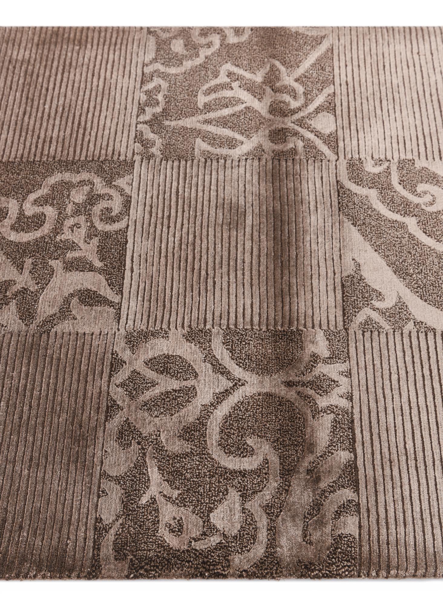 2' 7 x 5' Hand Knotted Darya Wool Rug