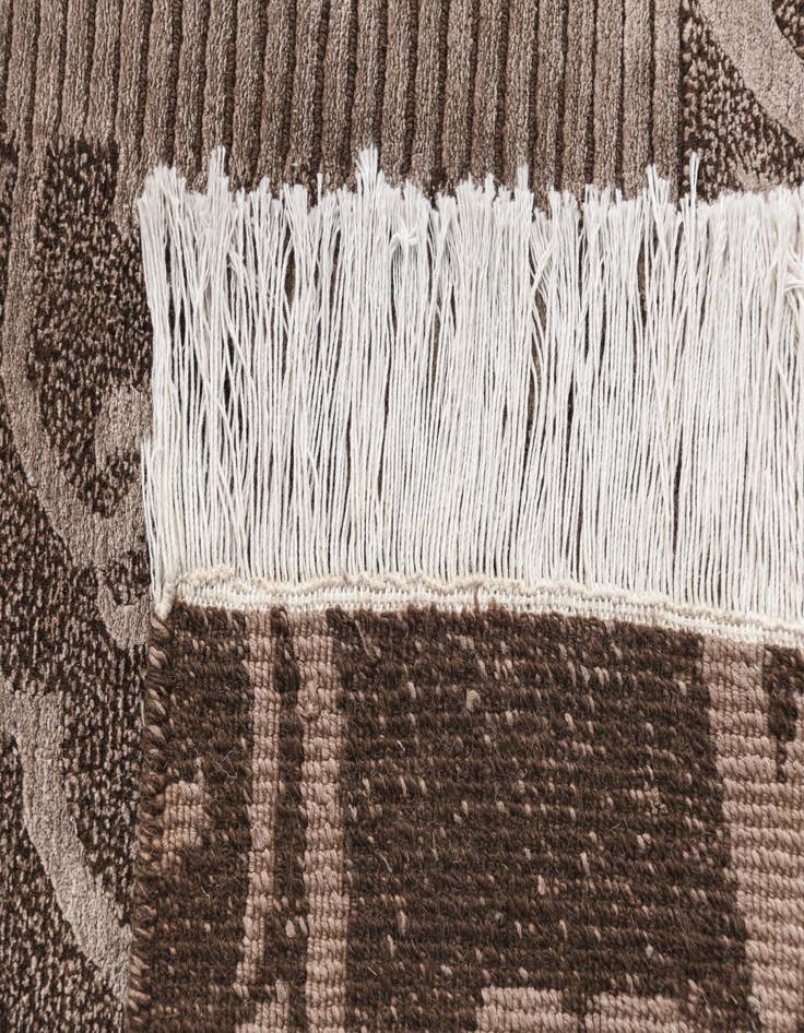 Detail image of 2' 7 x 5'  Hand Knotted Darya Wool Rug