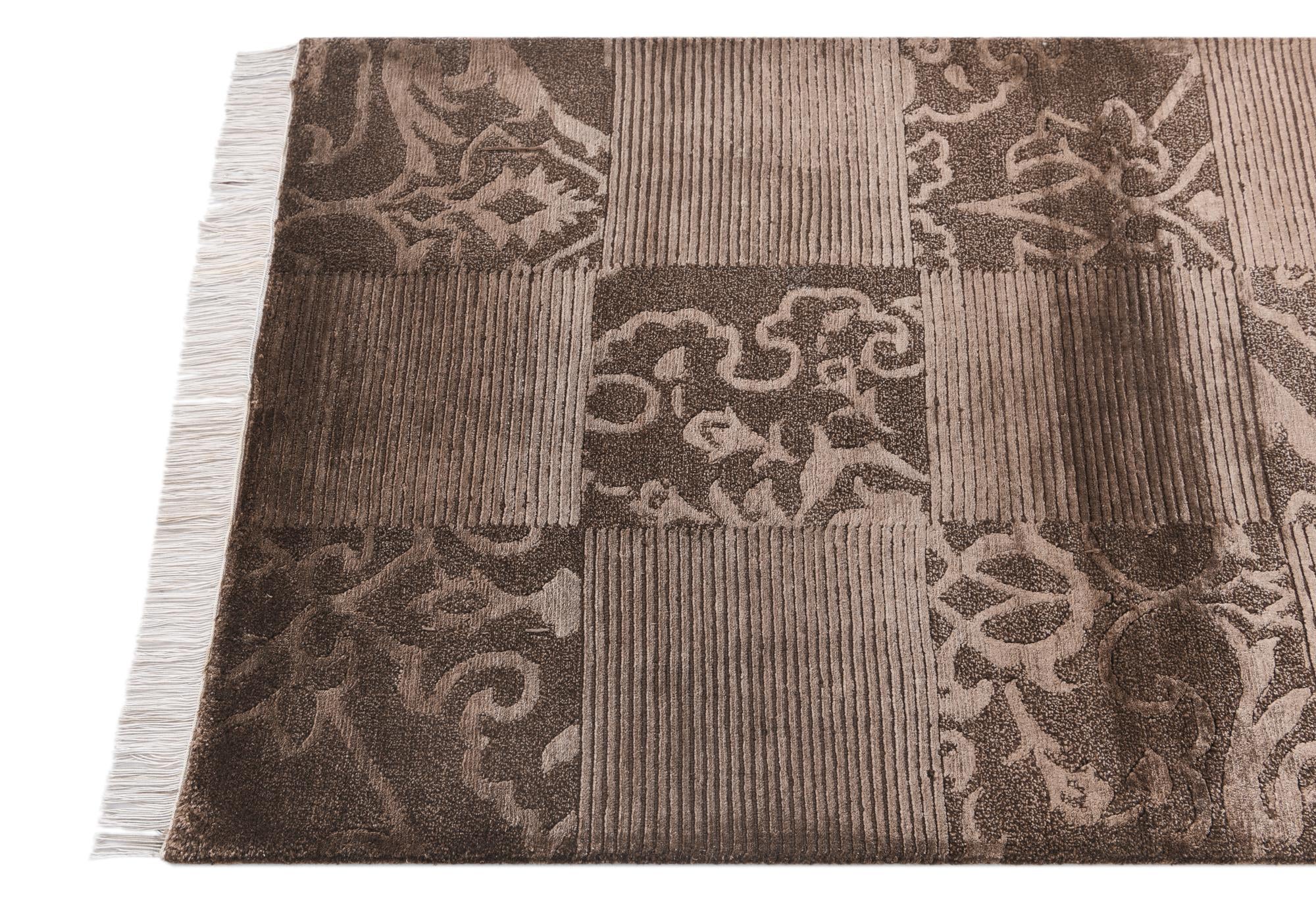 2' 9 x 5' Hand Knotted Darya Wool Rug