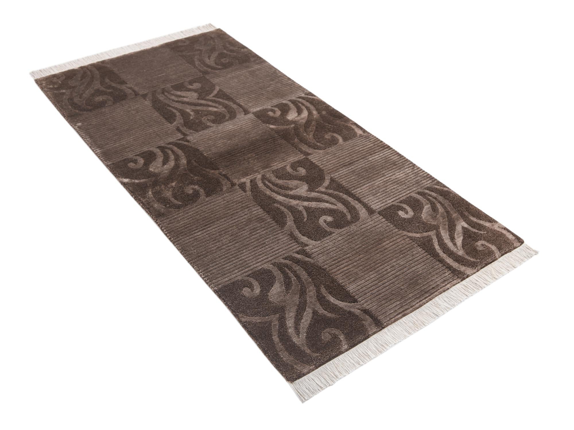 2' 8 x 5' 6 Hand Knotted Darya Wool Rug