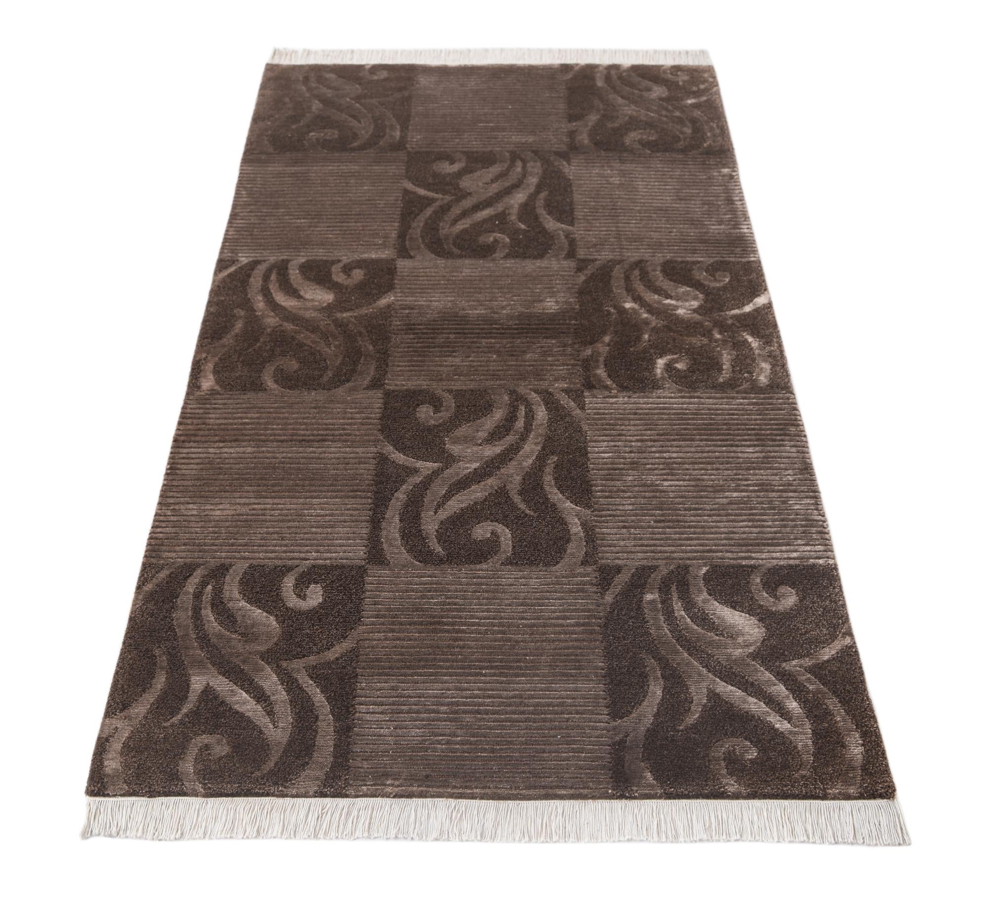 2' 8 x 5' 6 Hand Knotted Darya Wool Rug