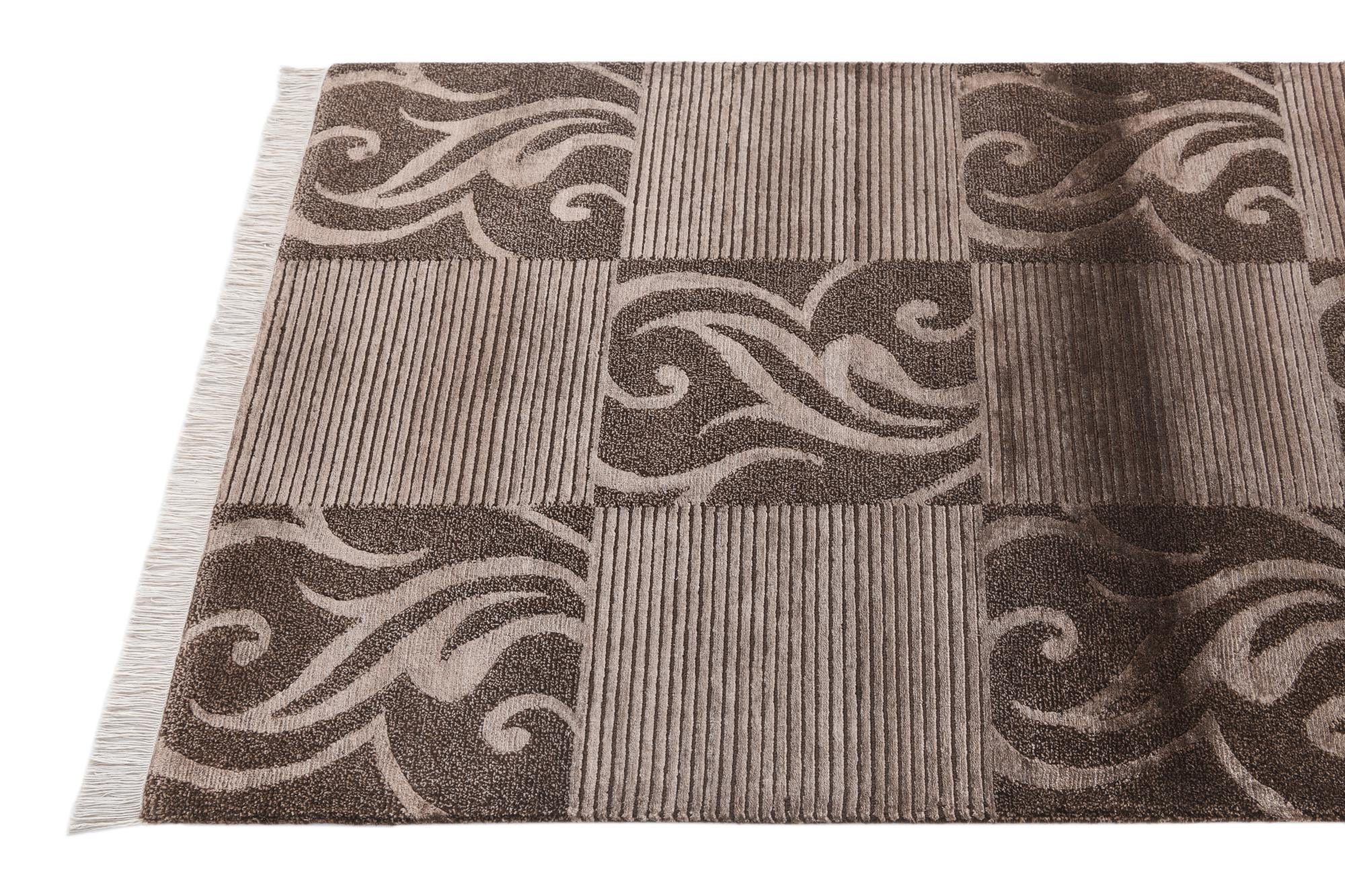 2' 8 x 5' 6 Hand Knotted Darya Wool Rug