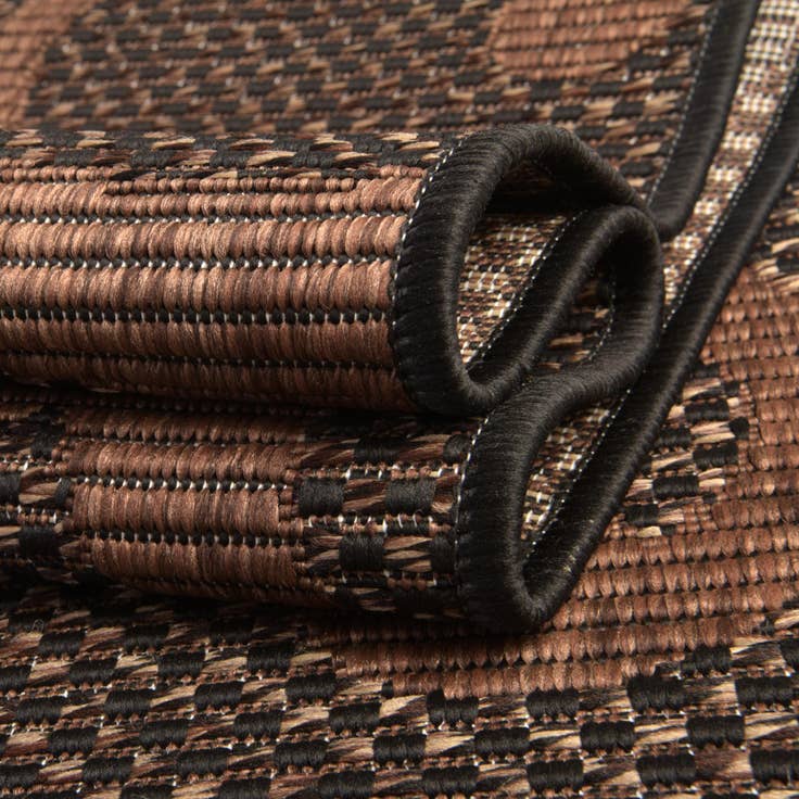 Detail image of 4' x 6' Easy-Clean Botanical Indoor / Outdoor Rug