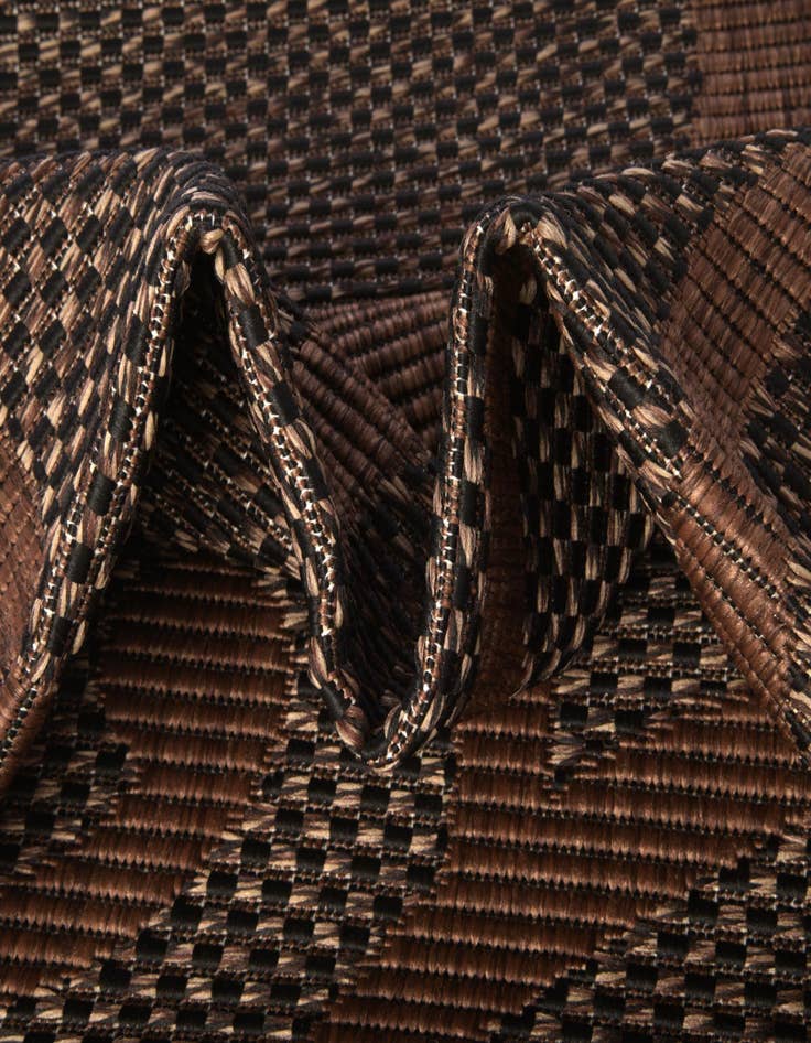 Detail image of 3' 3 x 5' 3 Easy-Clean Botanical Indoor / Outdoor Rug