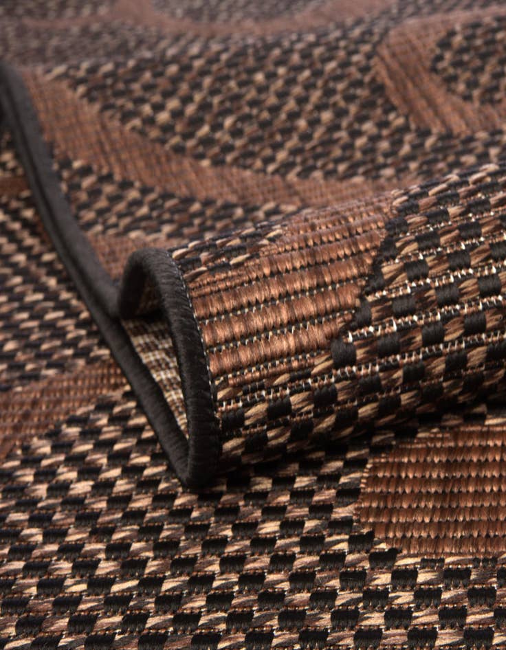 Detail image of 6' x 6' Washable Botanical Indoor / Outdoor Round Rug