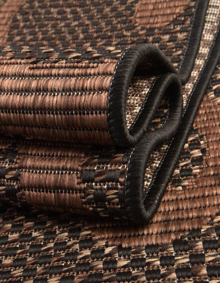 Detail image of 6' x 6' Washable Botanical Indoor / Outdoor Round Rug