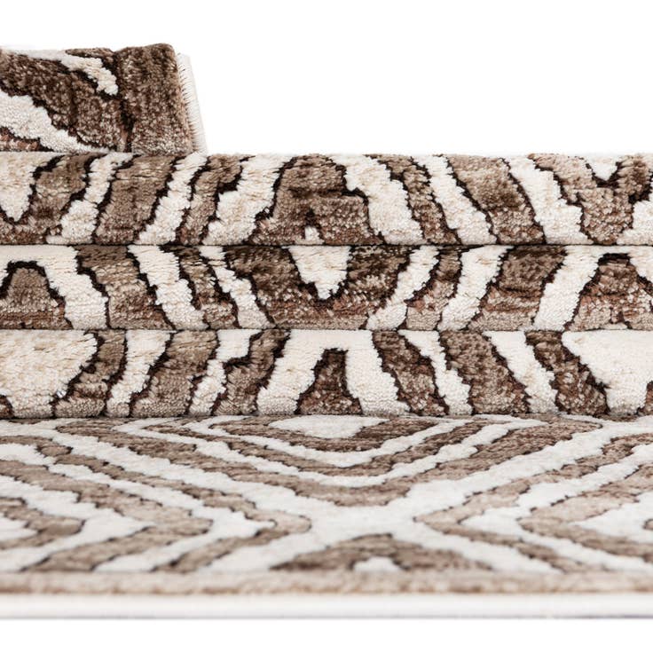 Detail image of 2' 7 x 12' Hermitage Runner Rug