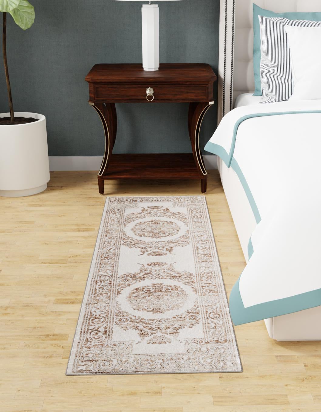 2' 6 x 10' Hermitage Runner Rug
