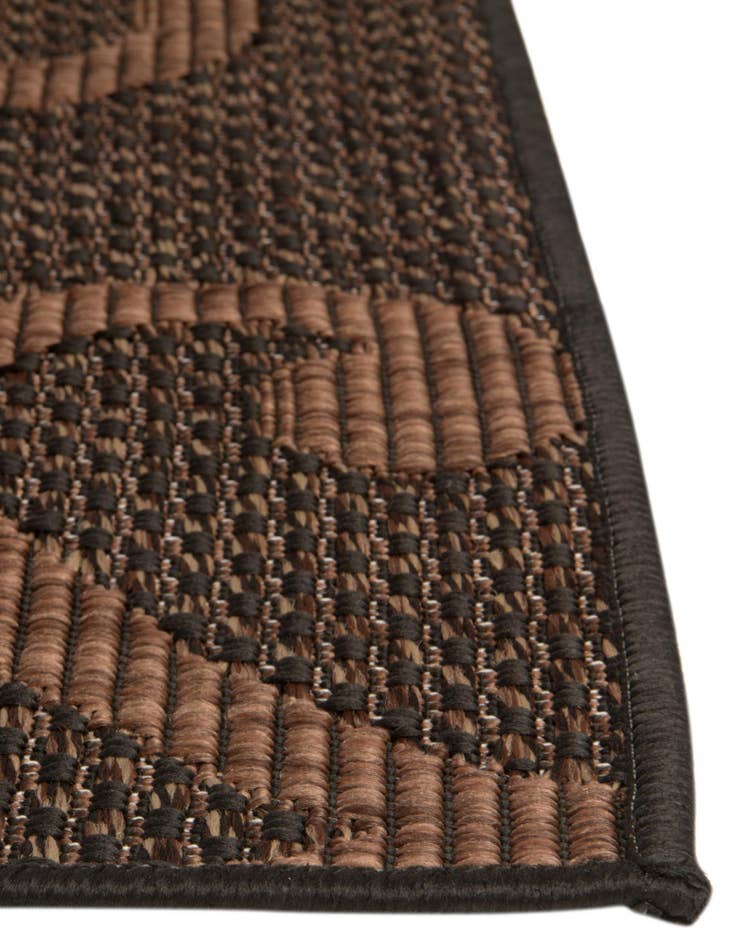 Detail image of 2' x 6'  Washable Botanical Indoor / Outdoor Runner Rug