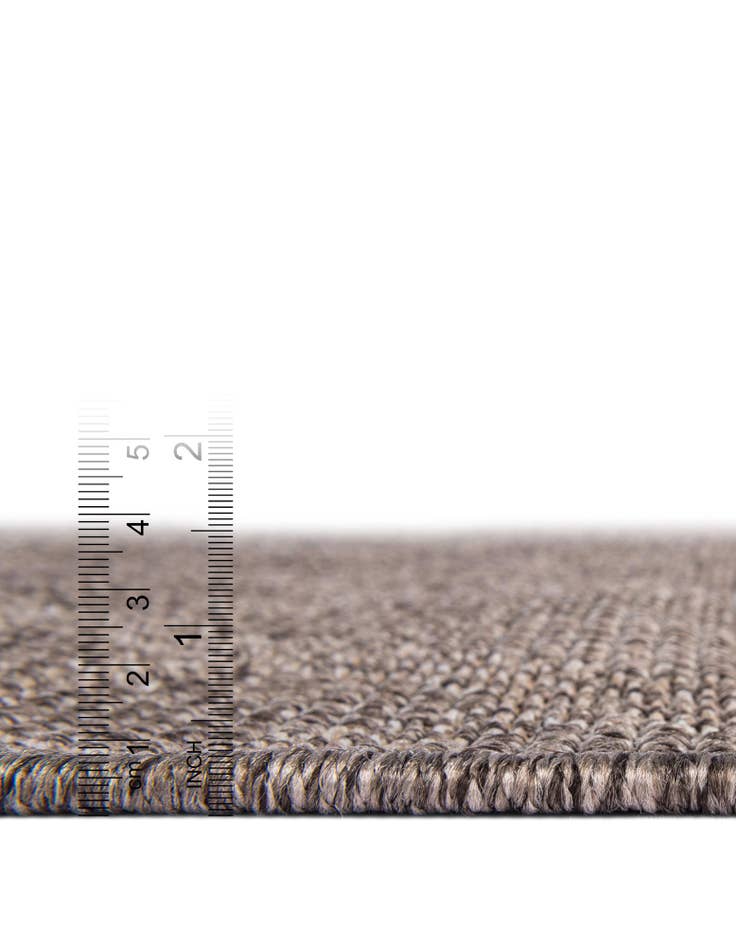Detail image of 10' x 10' Easy-Clean Lattice Indoor / Outdoor Square Rug